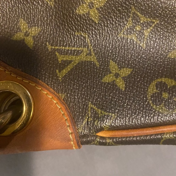 Louis Vuitton Inventeur Handbag - Picture 7 of 11